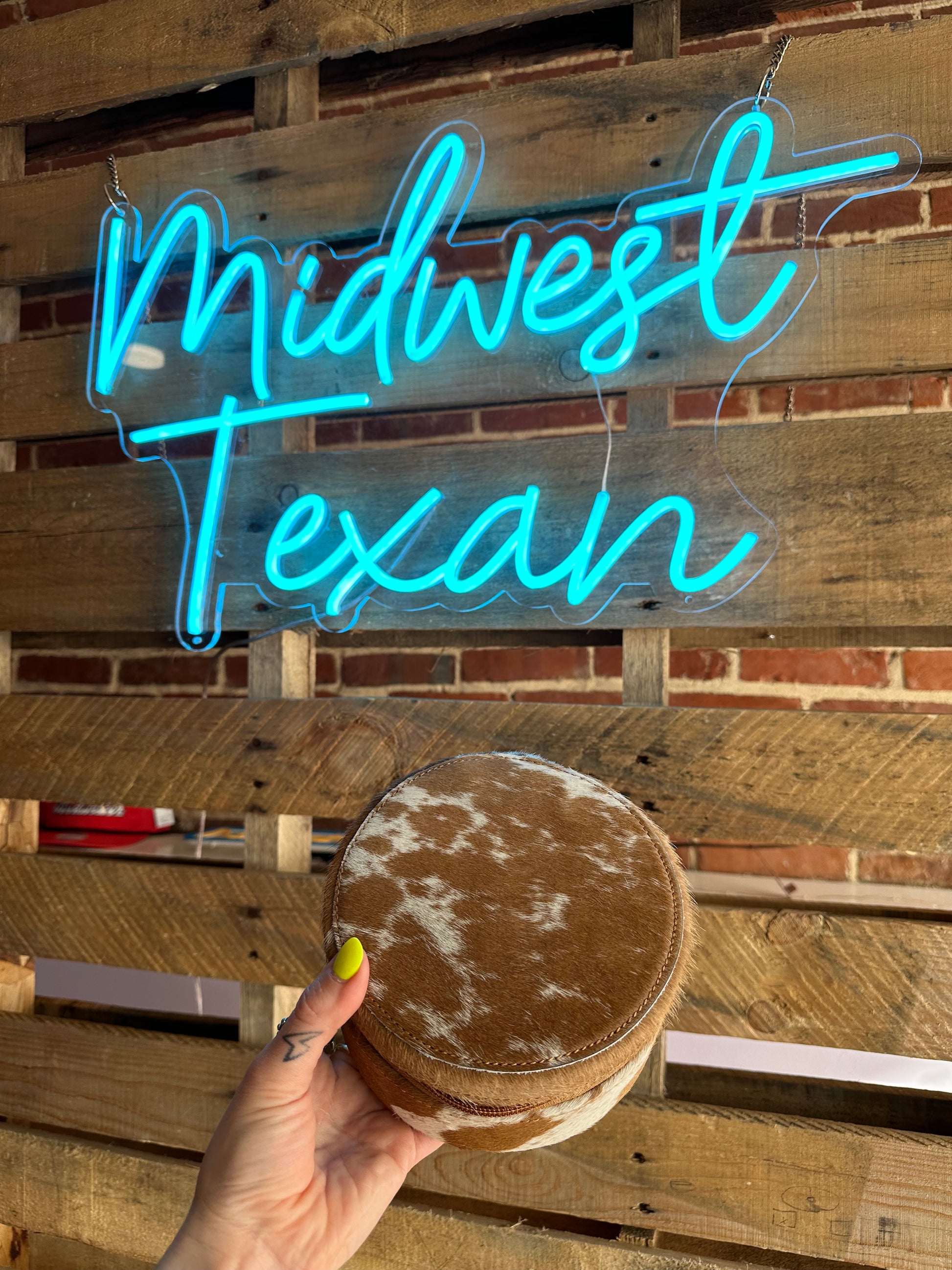 Round Cowhide Jewelry Case