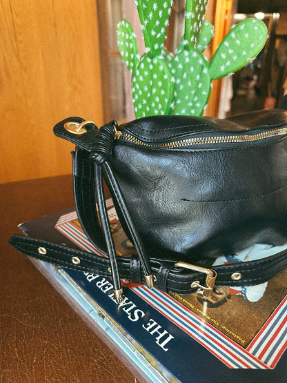 Clint sling bag