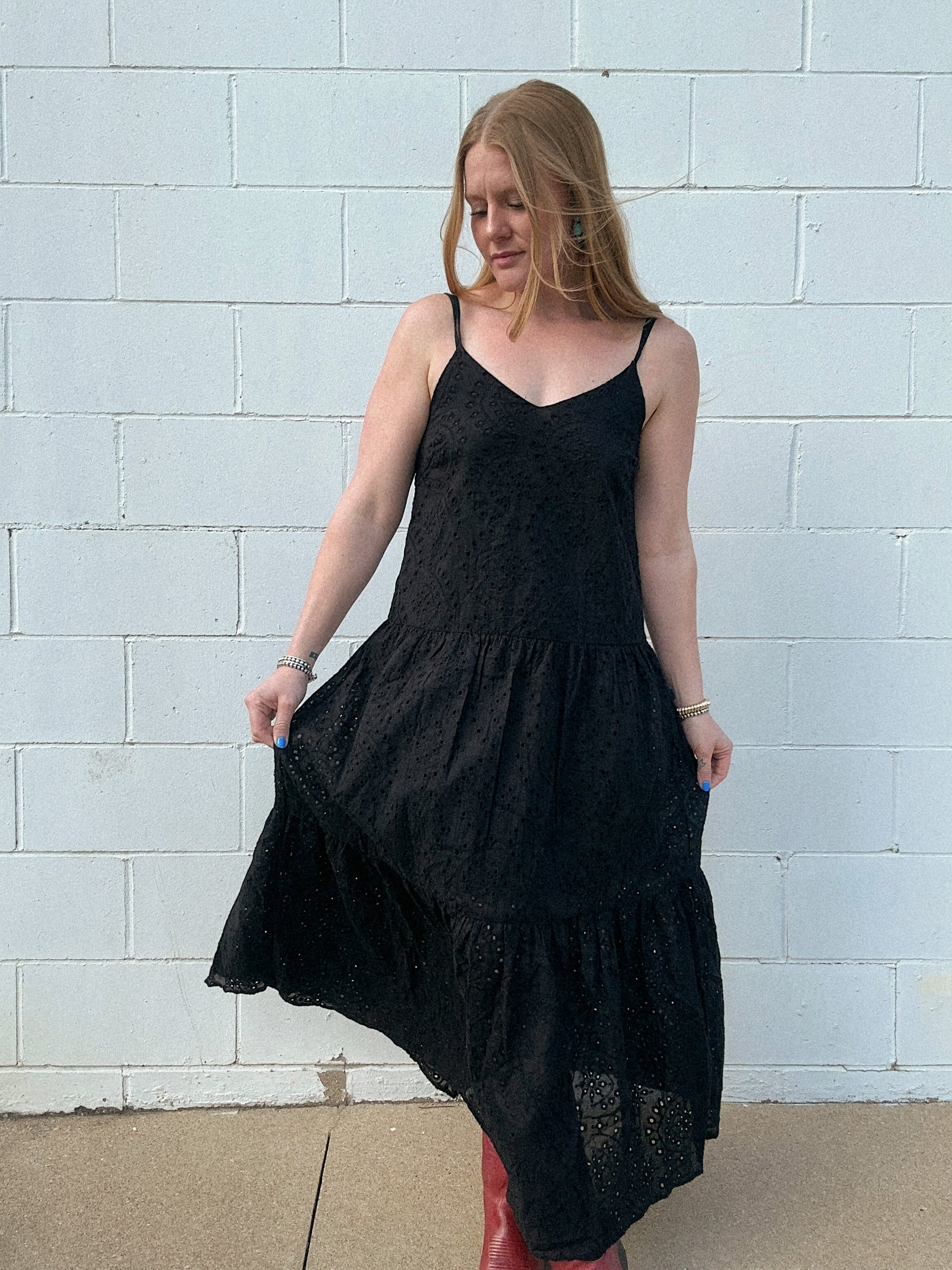 Middle Of Nowhere Maxi Dress (BLACK)